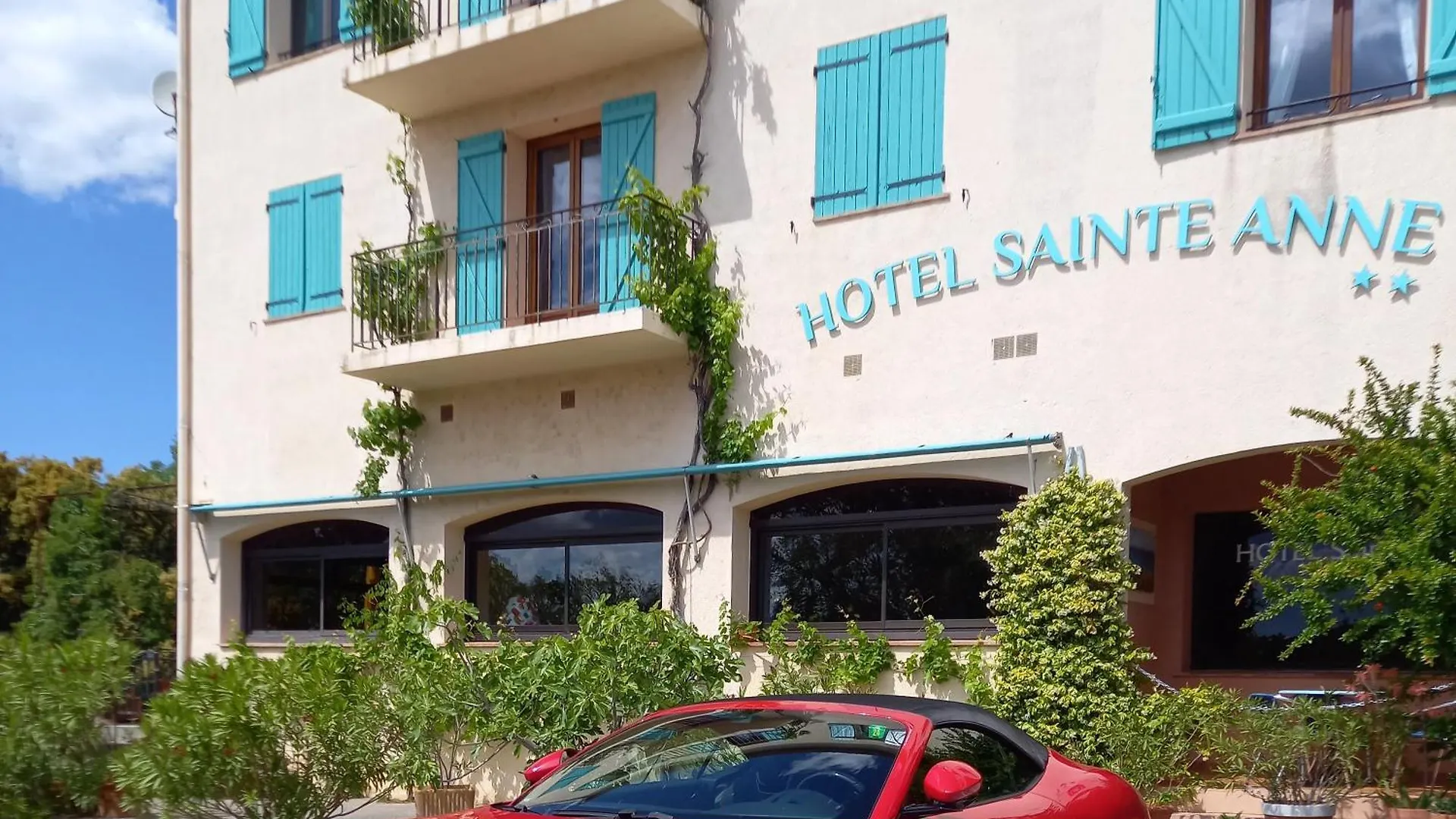 Hôtel Sainte Anne Les Salles-sur-Verdon 2*,